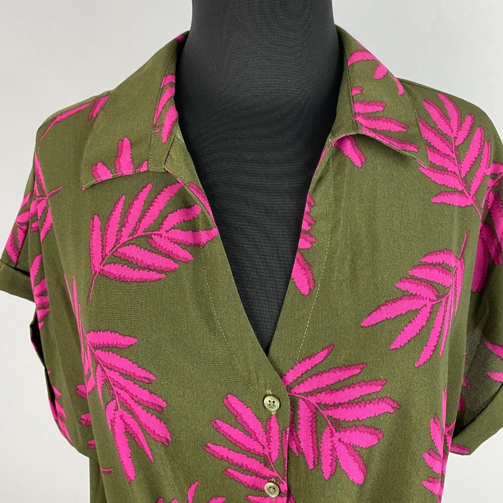 Massini L Leaf Patterned Button Down Slit Sides - image 2